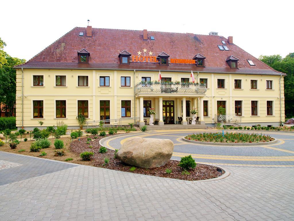 Hotel Swietoborzec Lobez Экстерьер фото