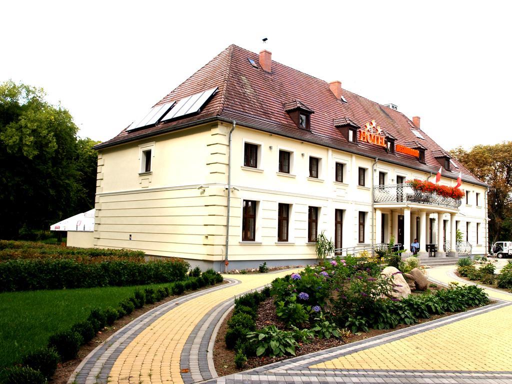 Hotel Swietoborzec Lobez Экстерьер фото